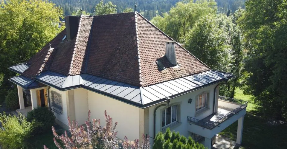 Bévilard, maison de maître 9.5 pces avec terrain constructible – foto 2 di 13