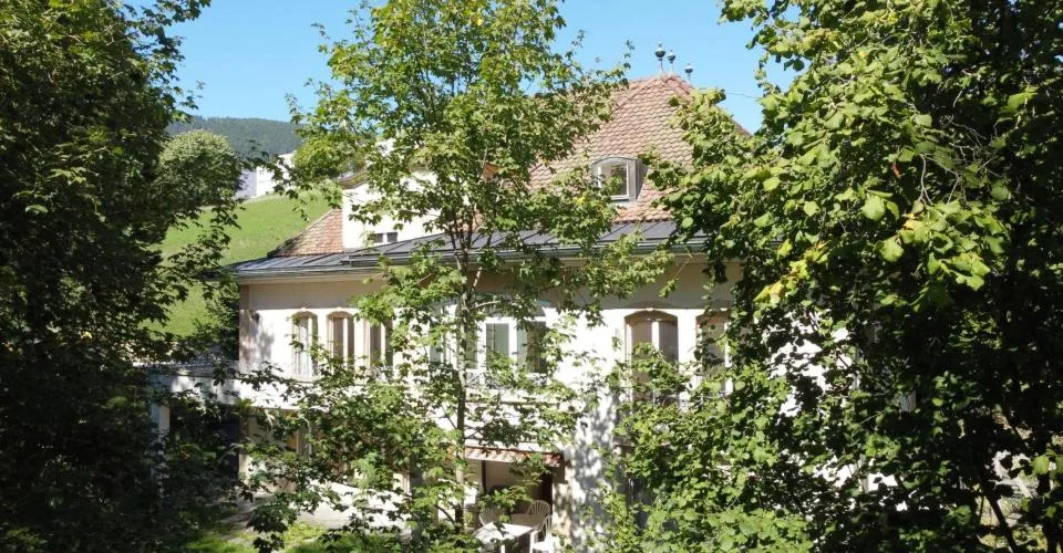 Bévilard, maison de maître 9.5 pces avec terrain constructible – foto 3 di 13