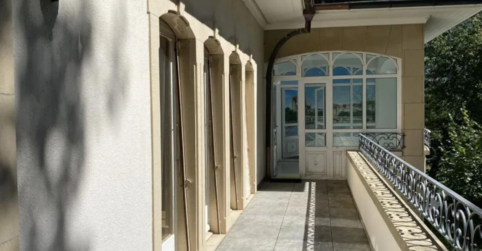 Bévilard, maison de maître 9.5 pces avec terrain constructible – foto 4 di 13