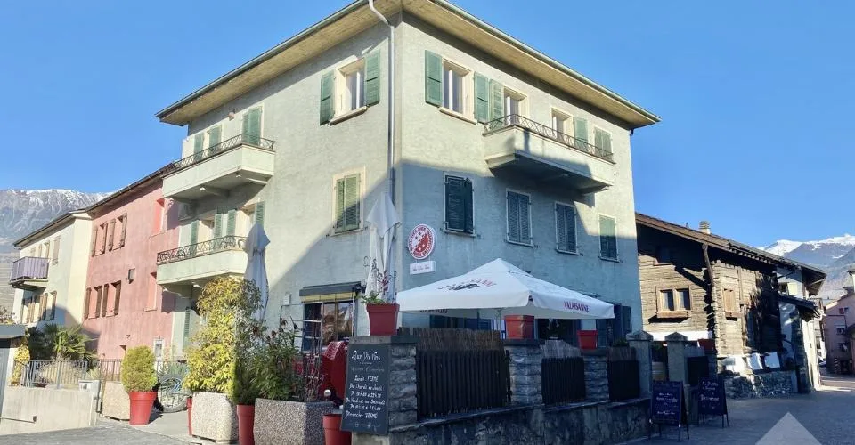 Immeuble de 5 appartements et un restaurant au centre du village ! – foto 3 di 13