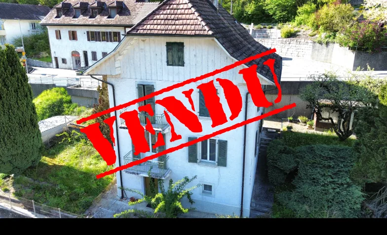 VENDU - Maison familiale à rénover de 6 pièces avec jardin arboré, pergola et garage