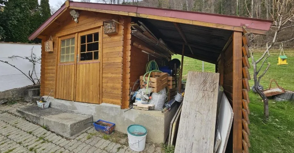 À vendre à Roches (BE) immeuble de 3 appartements avec 4 garages