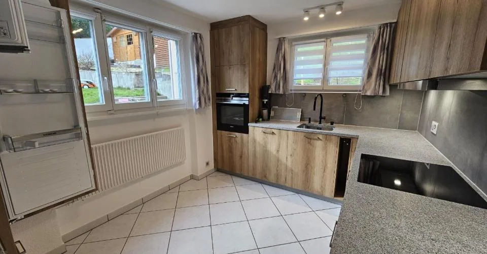 À vendre à Roches (BE) immeuble de 3 appartements avec 4 garages