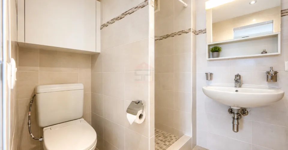 Charmantes 3.5 Zimmer-Dachwohnung in einer einzigartigen Residenz