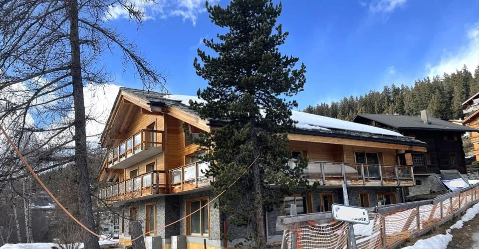Luxueux attique duplex à Crans - Finitions à choix – Foto 2 von 4