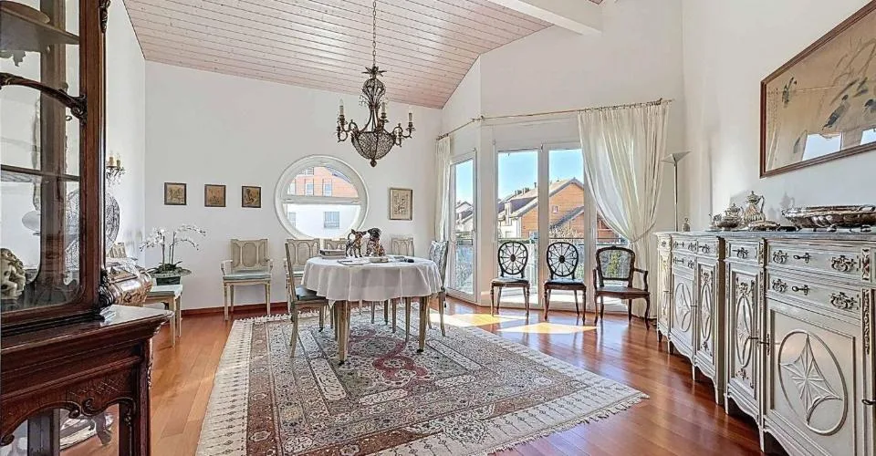 Magnifique duplex en attique de 6.5 pièces