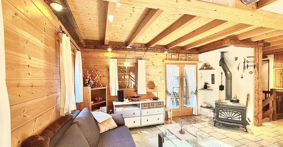 Chalet de 4,5 pièces avec 5245m2 de terrain