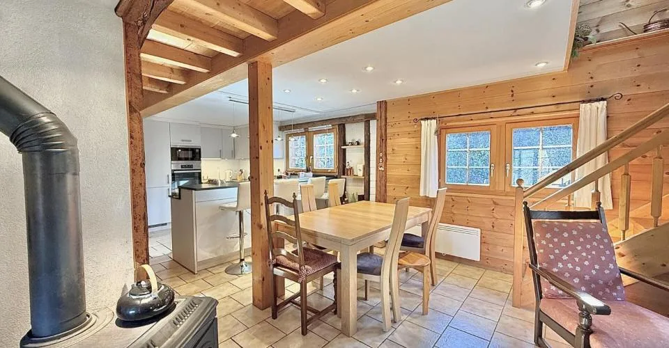 Chalet de 4,5 pièces avec 5245m2 de terrain