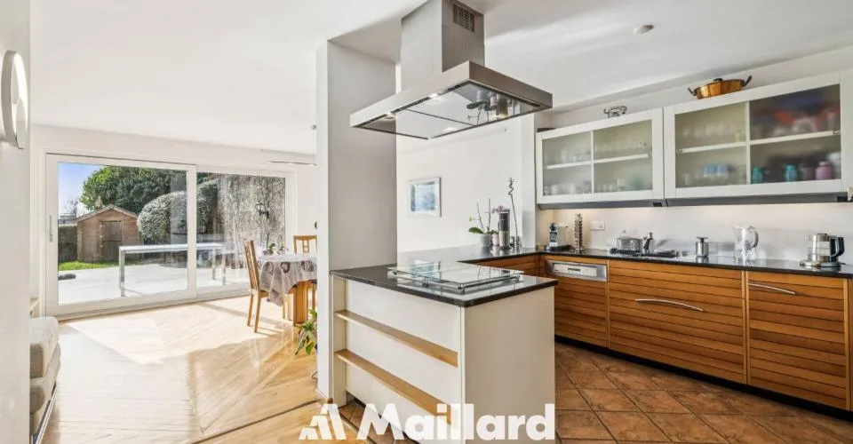 Magnifique appartement de 6.5 pièces avec vue panoramique sur les Alpes