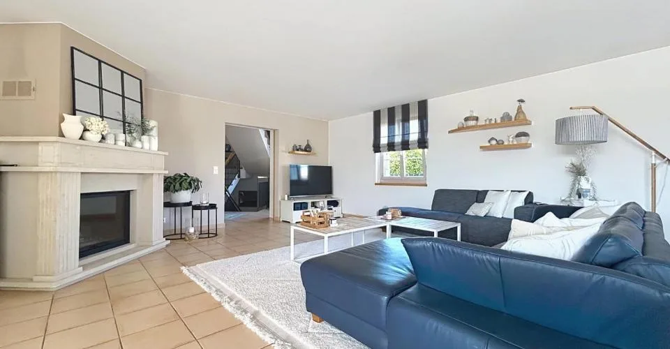 Spacieuse villa familiale de caractère avec vaste jardin (Laténa) – photo 7 sur 13