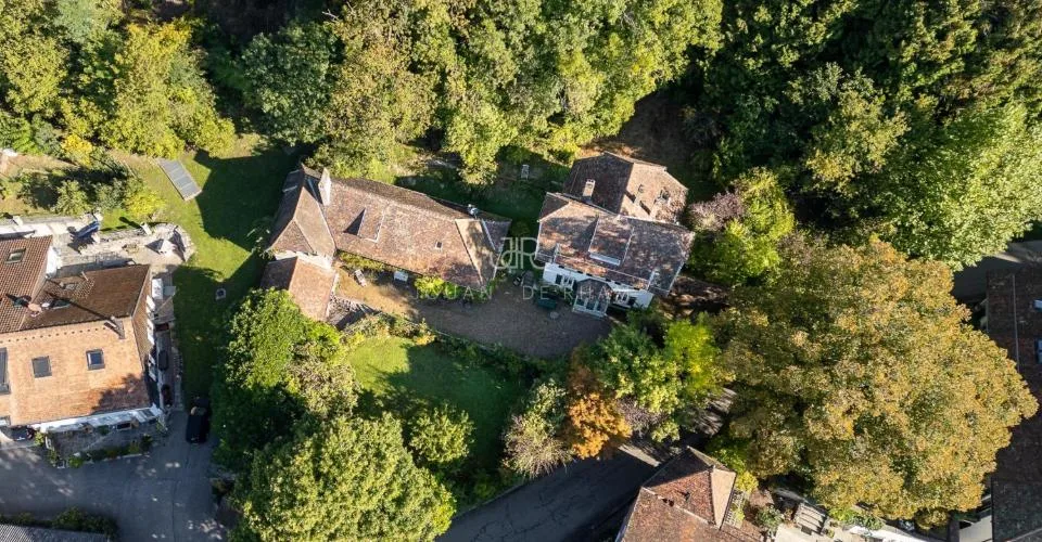 Essertines-sur-Rolle | Maison de charme et son annexe en zone village