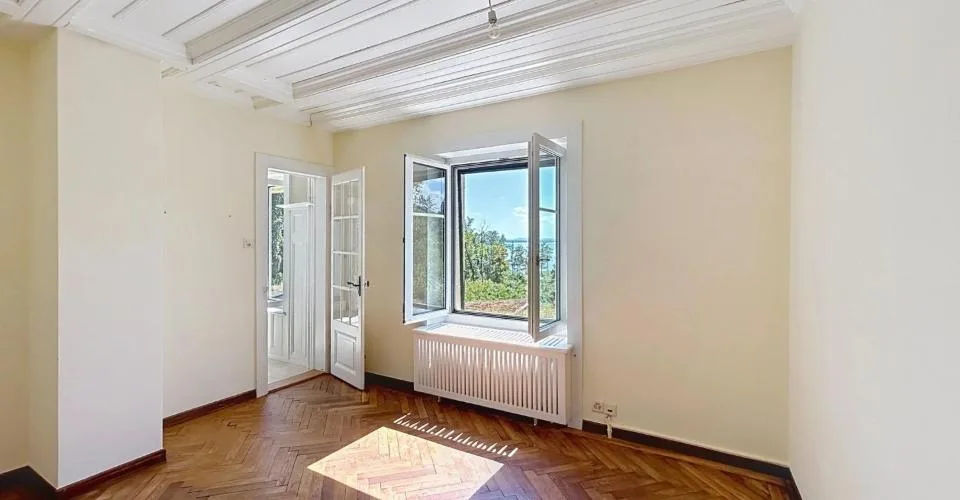 Maison de maître pieds dans l'eau