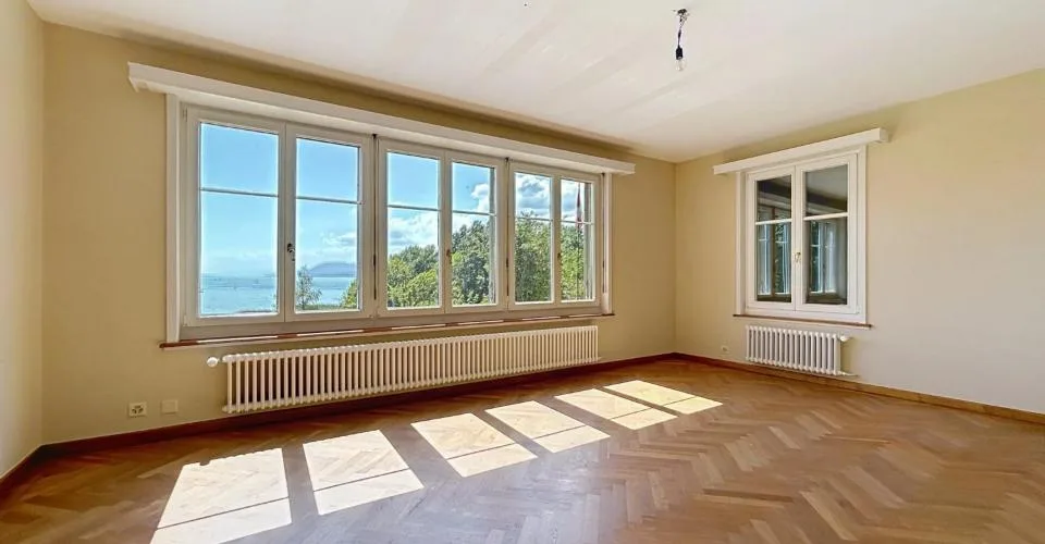 Maison de maître pieds dans l'eau