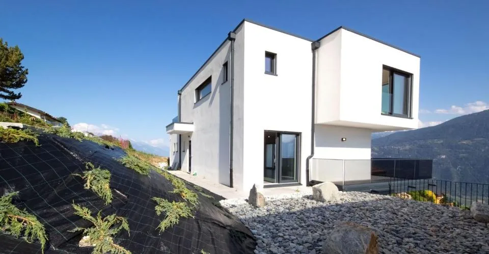 À quelques minutes de Crans-Montana. Chermignon. Villa contemporaine de 5.5 pièces avec vue sur les Alpes