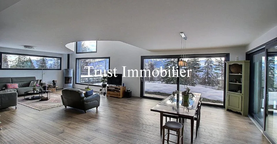 6010. Luxe, nature et raffinement face aux montagnes