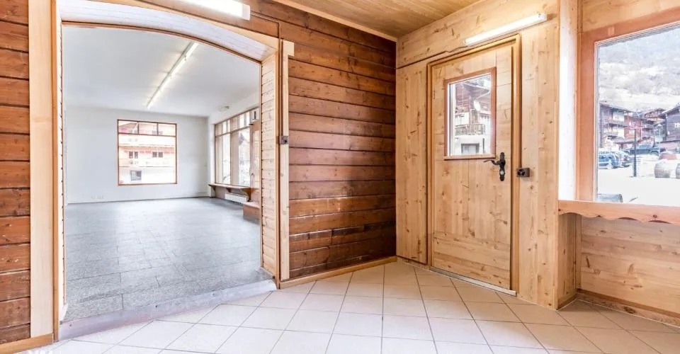 Local commercial à rénover avec potentiel création de logements – Foto 4 von 11