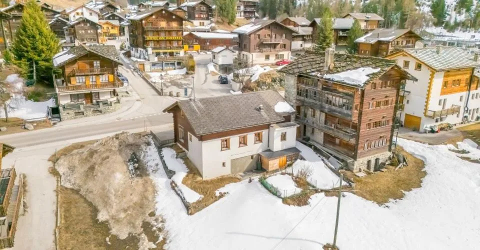 Local commercial à rénover avec potentiel création de logements – Foto 10 von 11