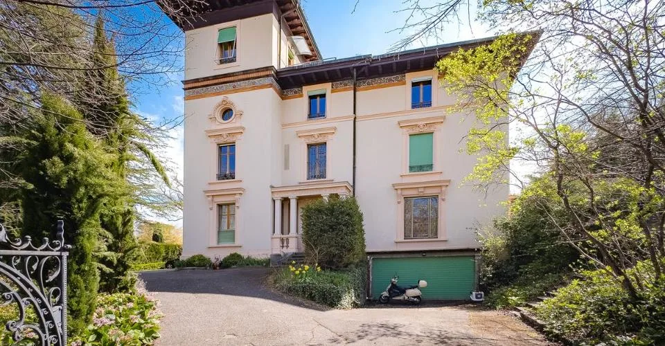 Appartement C: 180m² au dernier étage - Maison Maître 1893 rénovée