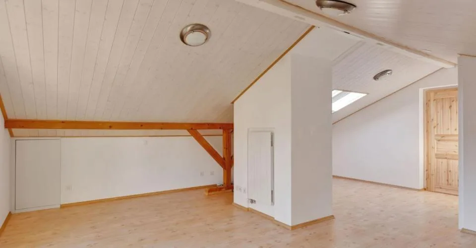 Reconvilier, villa de 4.5pces avec atelier et 3 garages – foto 13 di 13