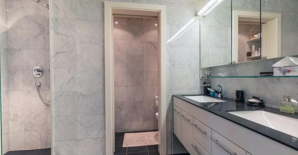 Attique en Duplex au centre de Crans. Accès direct en ascenseur.