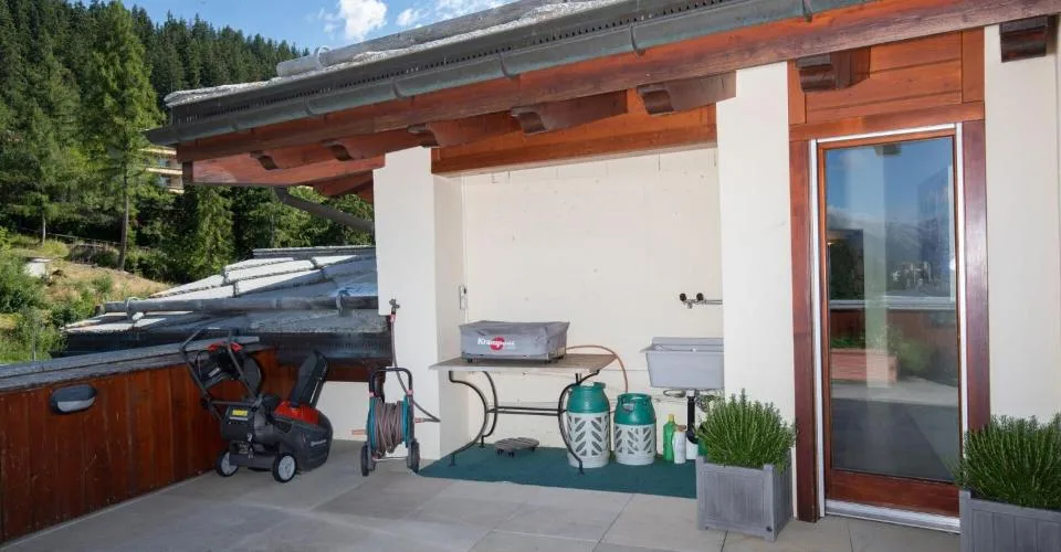 Attique en Duplex au centre de Crans. Accès direct en ascenseur.
