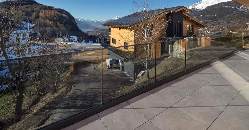 Magnifique villa contemporaine de 147 m² habitables – 4 chambres – Lens (VS)