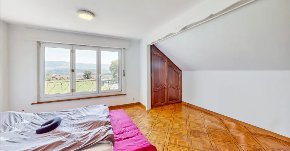 Maison individuelle 5.5 pièces avec projet de rénovation et dagrandissement approuvé  Chénens