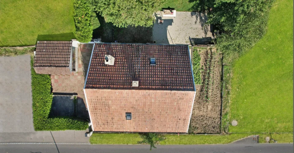 Maison individuelle 5.5 pièces avec projet de rénovation et dagrandissement approuvé  Chénens