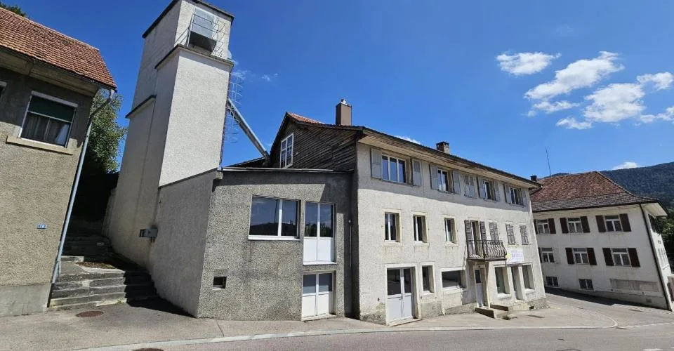 À vendre à Reconvilier immeuble à rénover avec appartements + ateliers – Foto 5 von 13