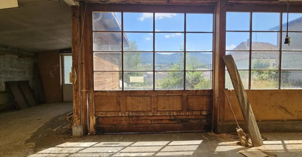 À vendre à Reconvilier immeuble à rénover avec appartements + ateliers – Foto 8 von 13