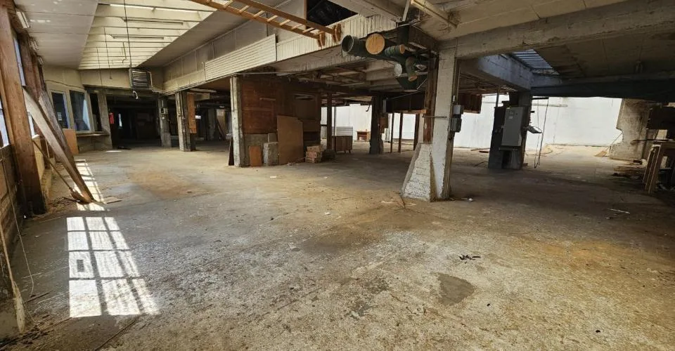 À vendre à Reconvilier immeuble à rénover avec appartements + ateliers – Foto 9 von 13