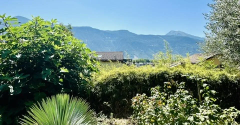 Splendide 3.5 pièces avec jardin et terrasse panoramique