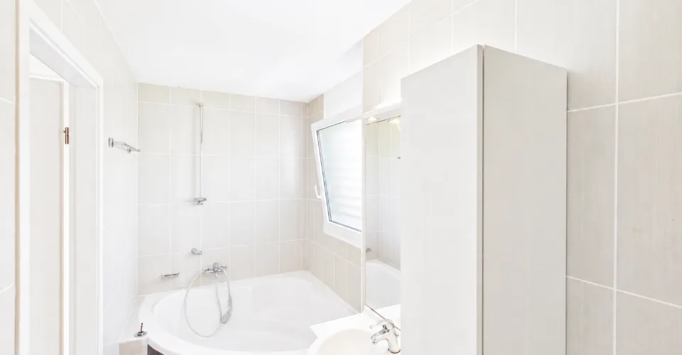Duplex de 136 m² avec terrasse et vue sur les Dents du Midi, au cœur d’Aigle – Foto 10 von 13