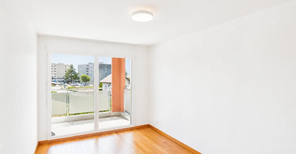 Duplex de 136 m² avec terrasse et vue sur les Dents du Midi, au cœur d’Aigle – Foto 9 von 13