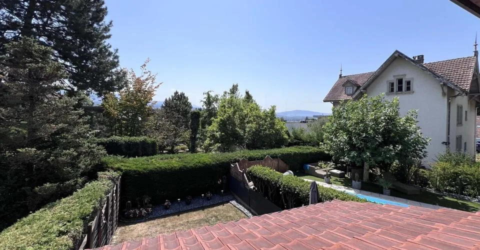 Maison mitoyenne de 5.5 pièces avec garage privé – photo 8 of 13