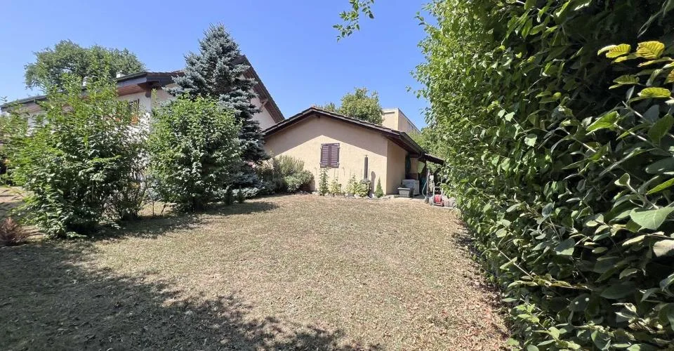 Maison mitoyenne de 5.5 pièces avec garage privé – photo 11 of 13