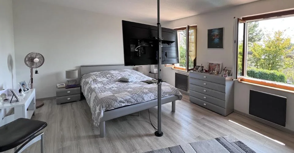Maison mitoyenne de 5.5 pièces avec garage privé – photo 7 of 13