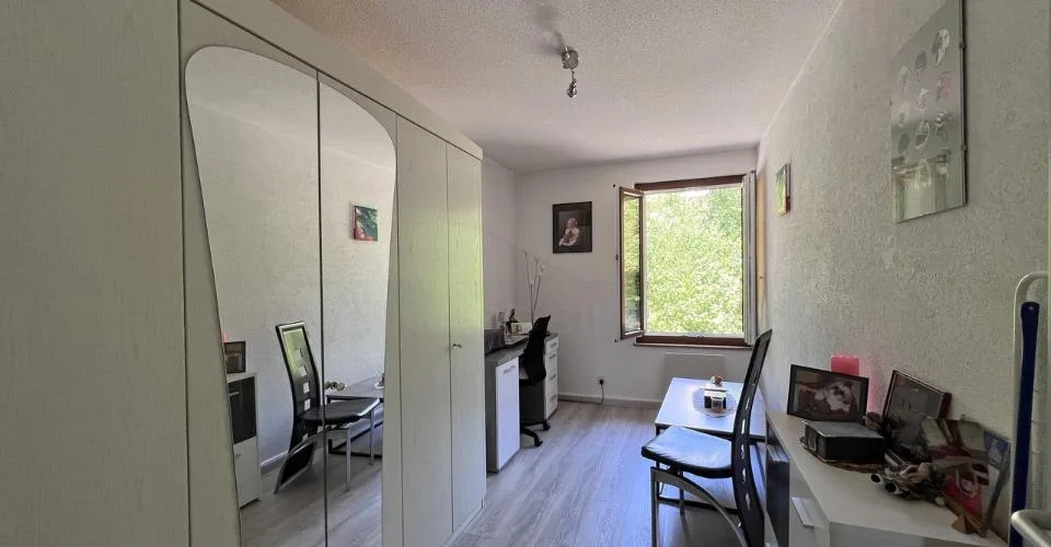 Maison mitoyenne de 5.5 pièces avec garage privé – photo 6 of 13