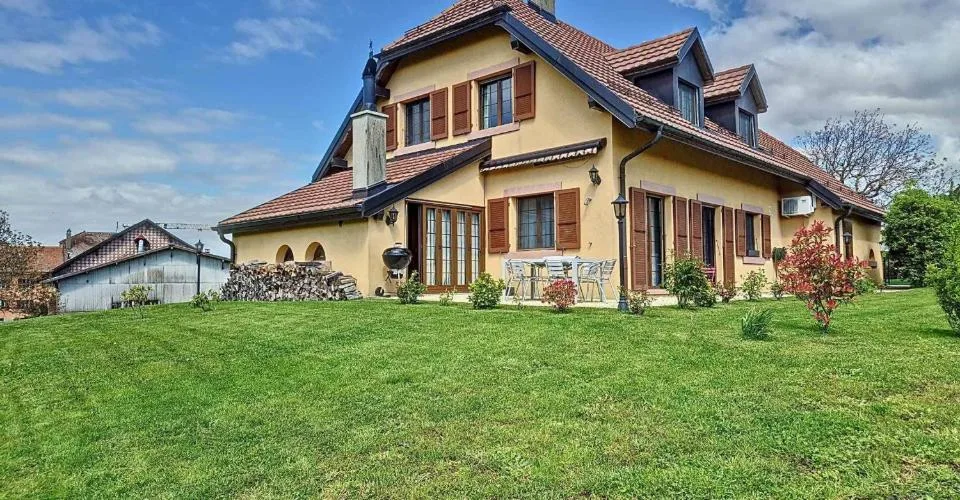 Occasion unique! Villa individuelle au coeur du village