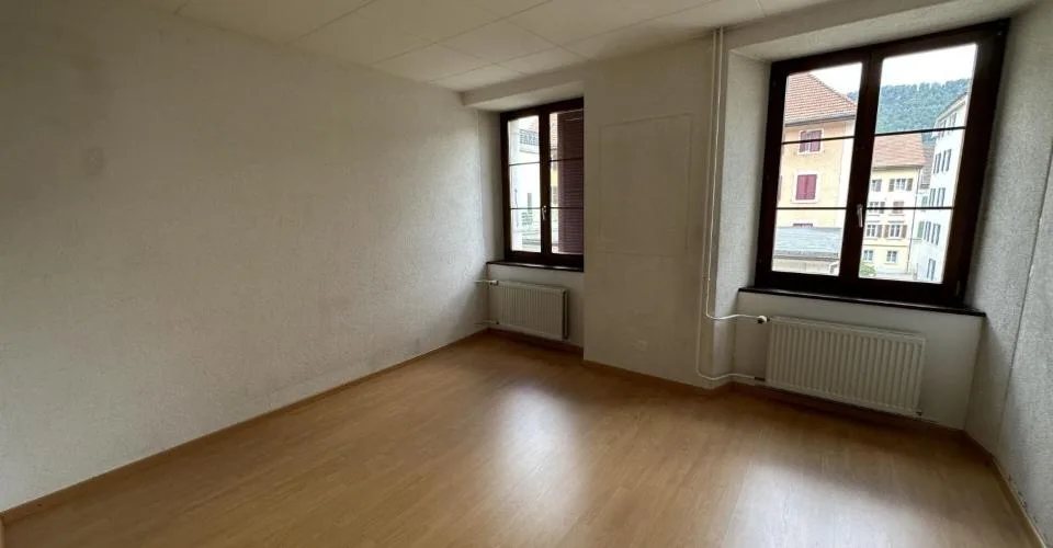St-Imier, immeuble de 5 appartements et 4 garages – foto 4 di 11