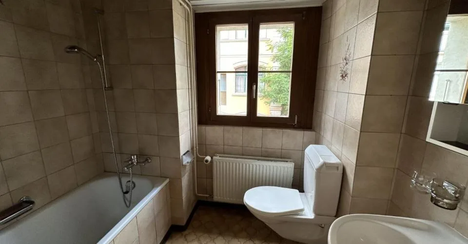 St-Imier, immeuble de 5 appartements et 4 garages – foto 8 di 11