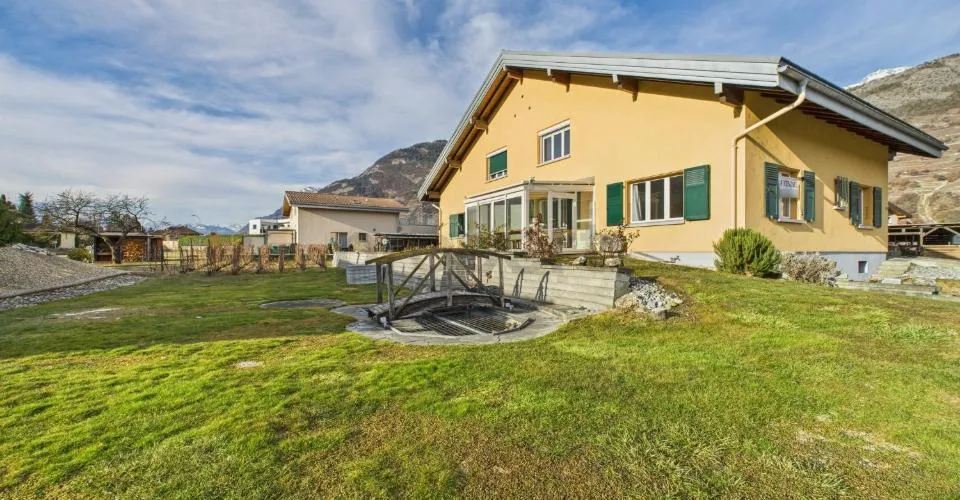 Geräumige 3.5 Zimmer - Wohnung mit freier Sicht in Vétroz