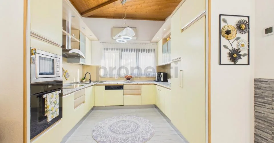 Elegante casa indipendente 5.5 locali con Patio, a Lodrino - Riviera