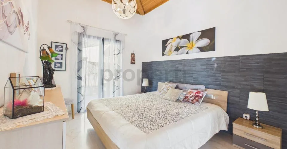 Elegante casa indipendente 5.5 locali con Patio, a Lodrino - Riviera
