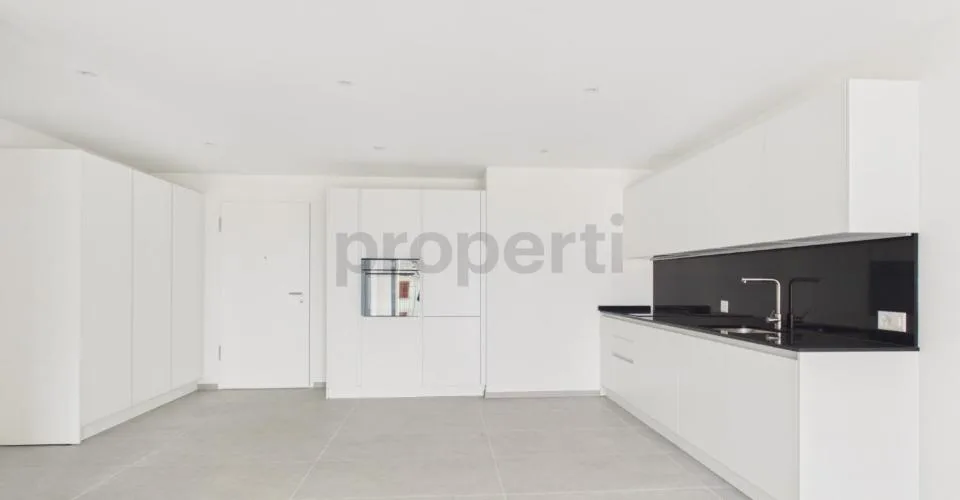 Moderno 2.5 locali appartamento con cantina e parcheggio, Biasca
