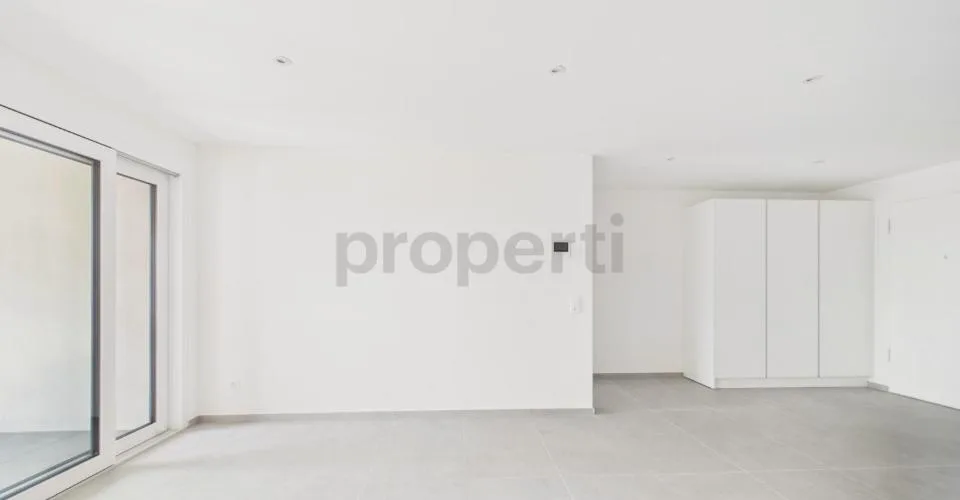 Moderne 2.5-Zimmer-Wohnung mit Keller und Parkplatz, Biasca