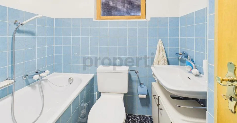 Casa unifamiliare con torba, giardino,vista panoramica RESIDENZA PRIMARIA E SECONDARIA IN VAL CALANCA