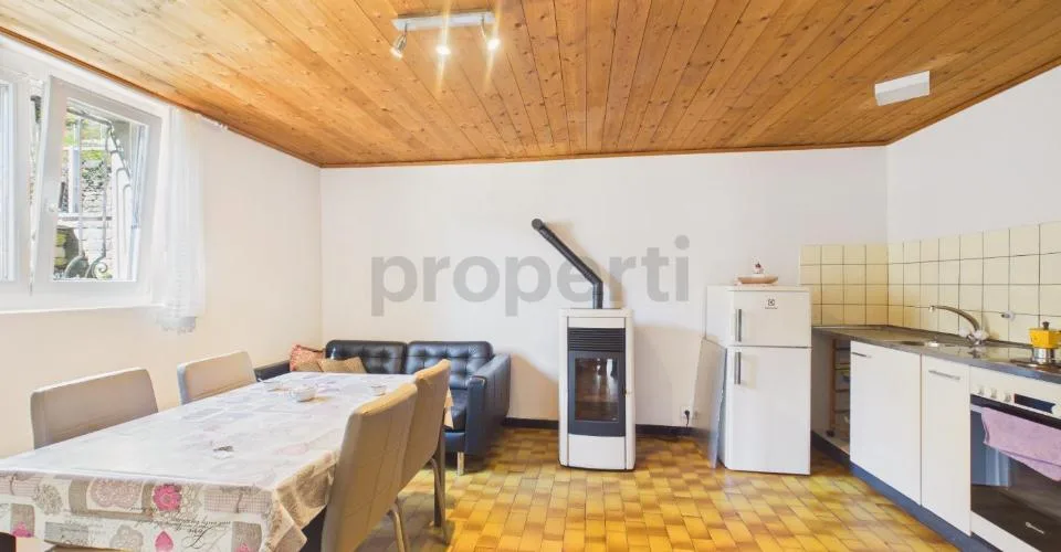 Casa unifamiliare con torba, giardino,vista panoramica RESIDENZA PRIMARIA E SECONDARIA IN VAL CALANCA