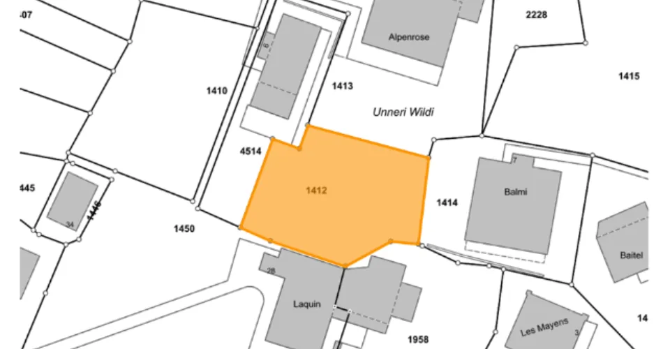 Seltene Parzelle in Saas-Fee, hohes Wertsteigerungspotenzial und viel Gestaltungsraum