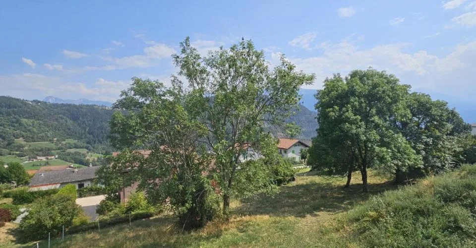 Terrain à bâtir, cadre résidentiel à Luc
